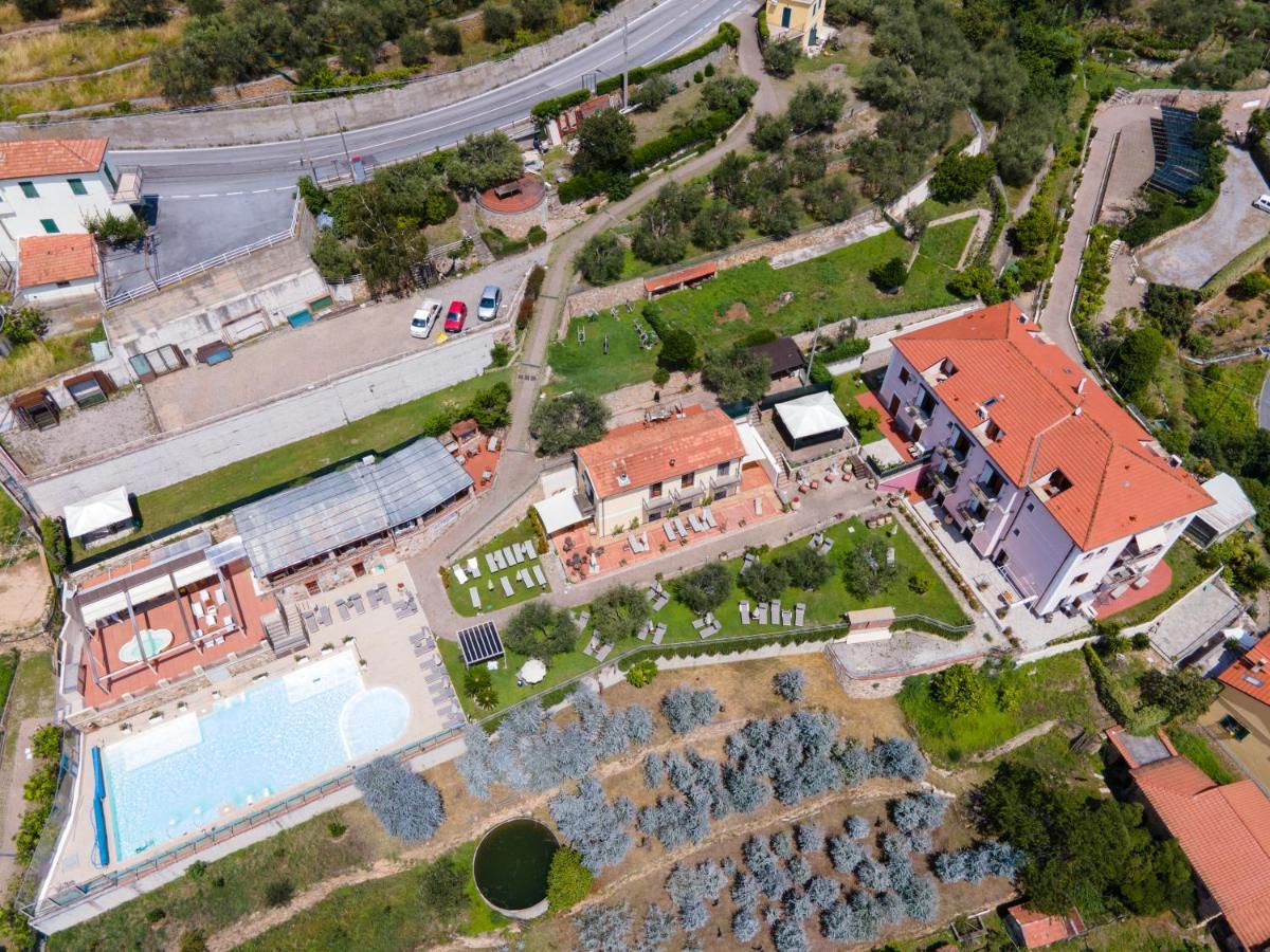 Residence Villa Il Casale - Appartamenti Wellness E Piscina Riscaldata Tovo San Giacomo Exterior foto